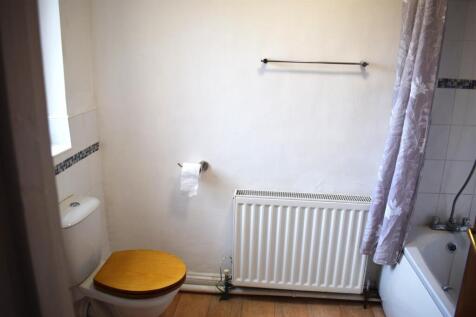 Bathroom.JPG