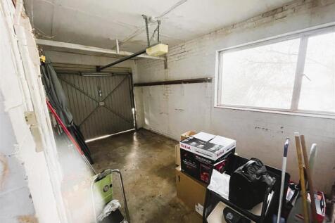 garage.jpg