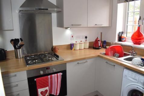 39 Junction Way Kitchen.jpg