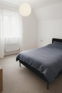 bedroom 1.JPG