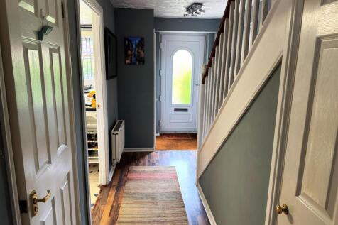 4 hallway.JPG