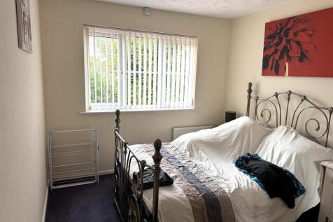 Bedroom 2.JPG