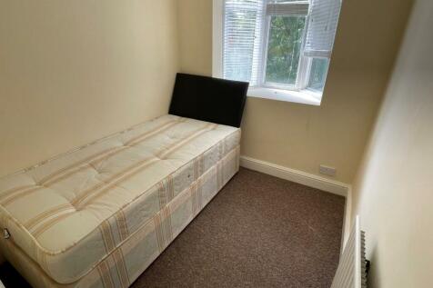 BED 2.jpg