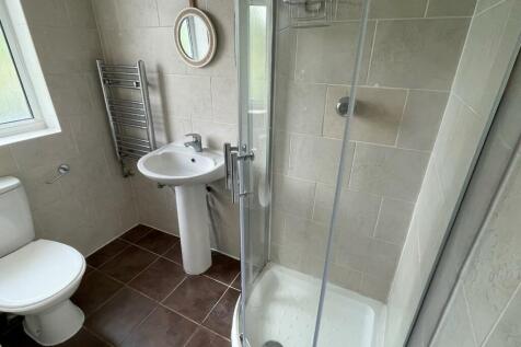 SHOWER.jpg