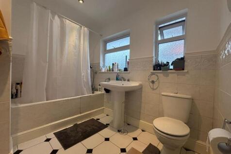 bathroom1.jpg