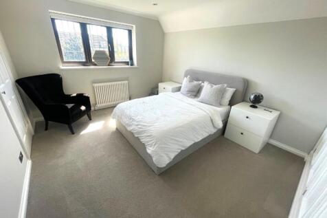 BEDROOM 3.jpg