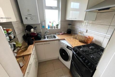 KITCHEN.jpg
