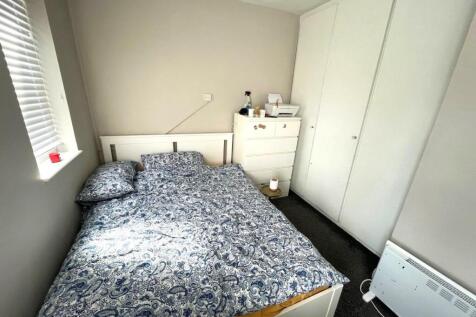BED 1.jpg