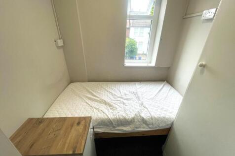 BED 2.jpg
