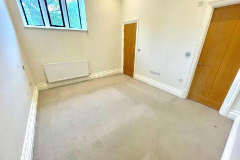 BEDROOM 1.jpg