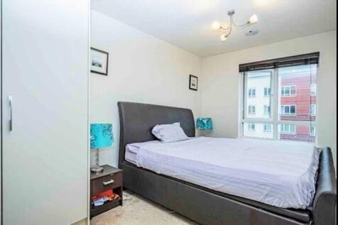 BEDROOM 1.jpg