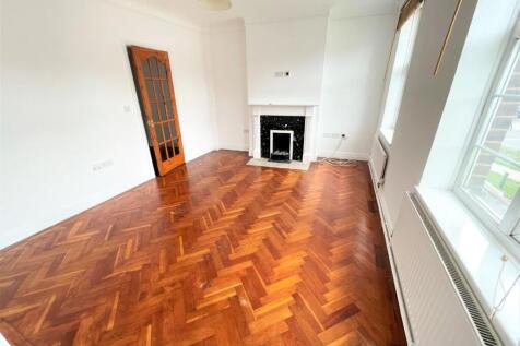 LIVING ROOM.jpg