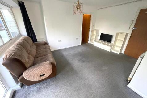 LIVING ROOM.jpg