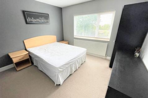 BEDROOM.jpg
