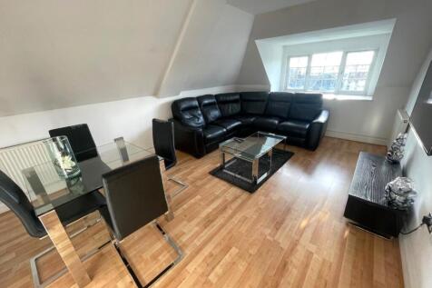 LIVING ROOM.jpg