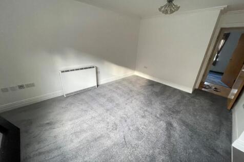LIVING ROOM.jpg