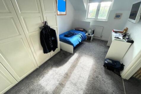 BEDROOM 2.jpg