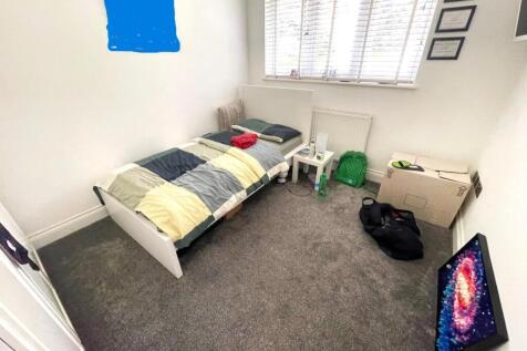 BEDROOM 3.jpg