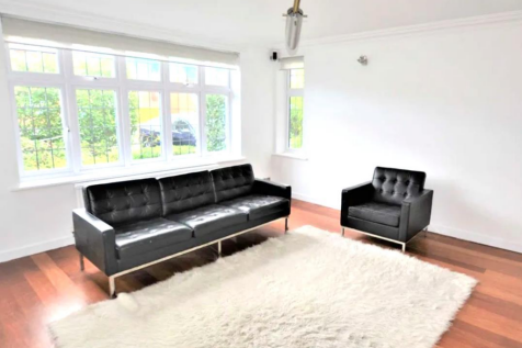 RECEPTION ROOM.PNG