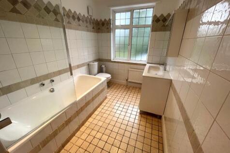 BATHROOM 1.jpg