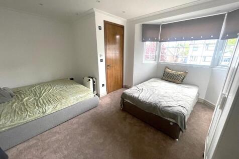 BEDROOM 3.jpg