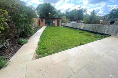GARDEN 1.jpg
