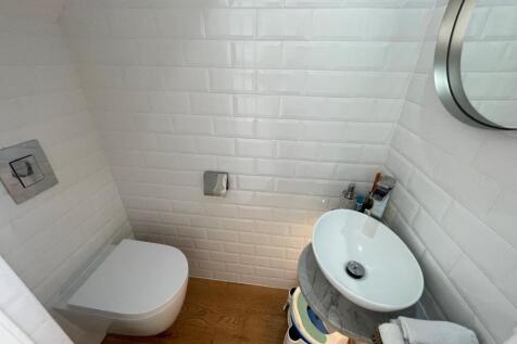 DOWNSTAIRS WC.jpg