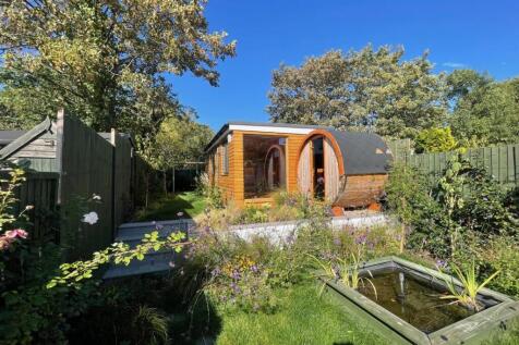 GARDEN 1.jpg