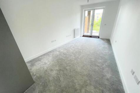 BEDROOM.jpg