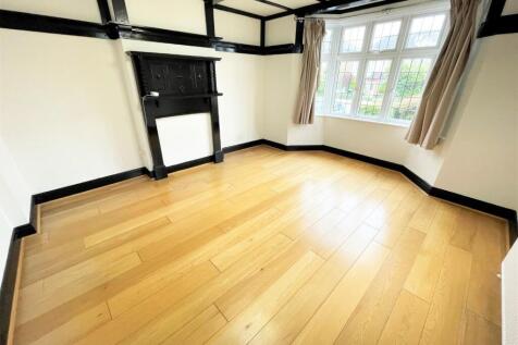 RECEPTION ROOM 1.jpg