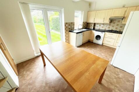 KITCHEN 1.jpg