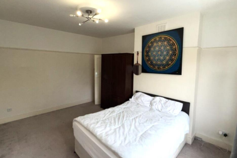 BEDROOM 3.PNG