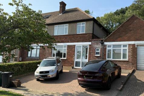 front photo - 91 redings 2025.jpg