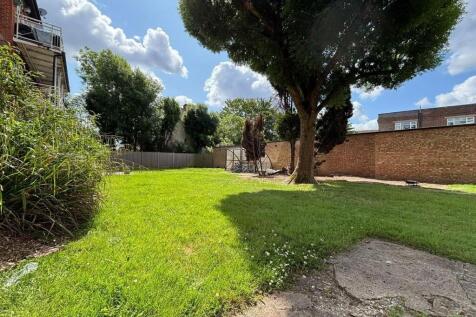 COMMUNAL GARDENS.jpg