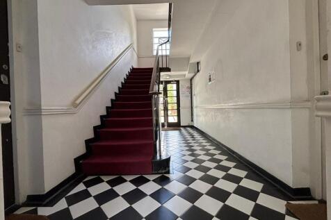 COMMUNAL HALLWAY.jpg