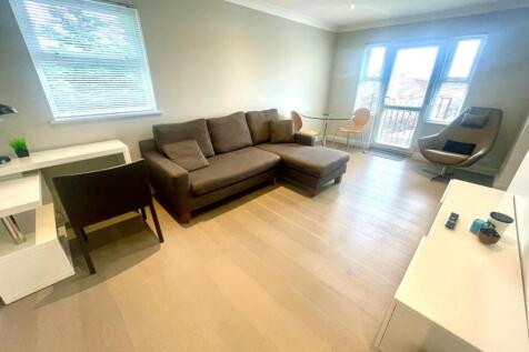 LIVING ROOM.jpg