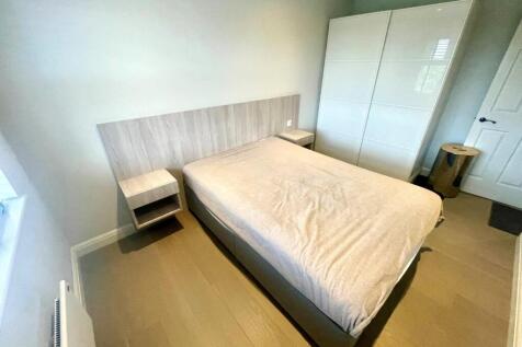 BED 1.jpg
