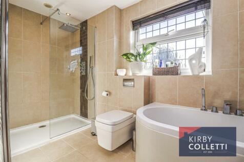 Bath/Shower Room