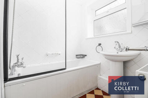 GROUND FLOOR BATHROOM/W.C.