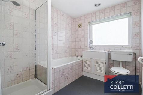 BATH/SHOWER ROOM