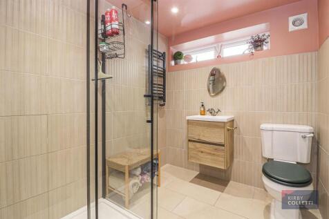 GROUND FLOOR SHOWER ROOM