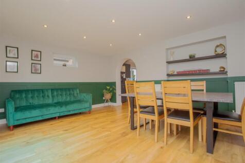 Family/ Dining Room