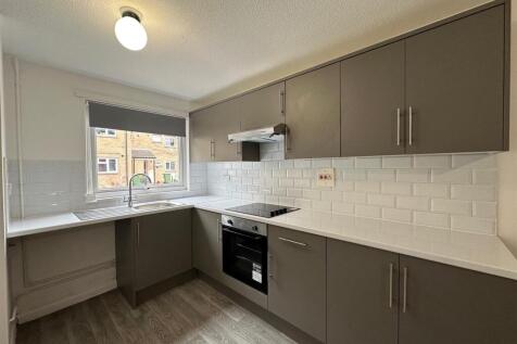 Kitchen 2.jpg