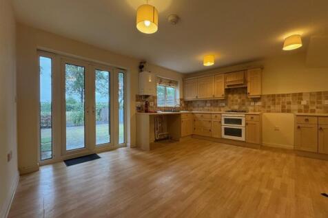 Kitchen1a.jpg