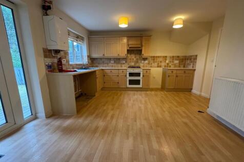 Kitchen 1c.jpg