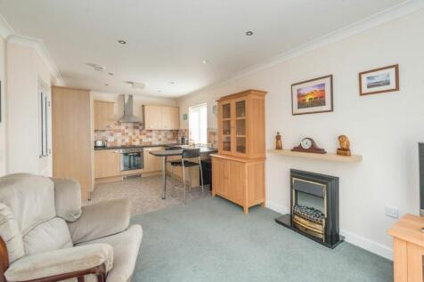 Sitting room and kitchen