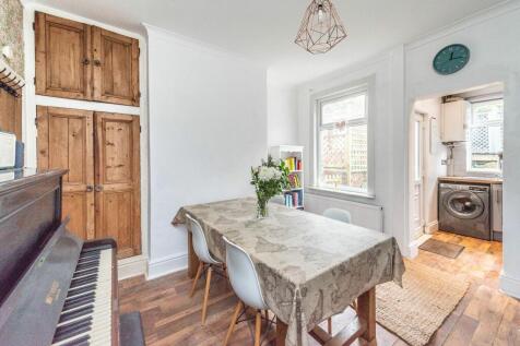 SITTING ROOM DINING ROOM AND KITCHEN