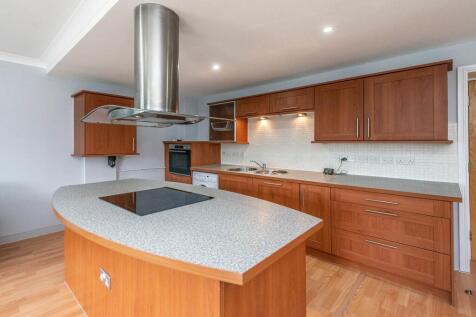 KITCHEN/DINNER AND LOUNGE