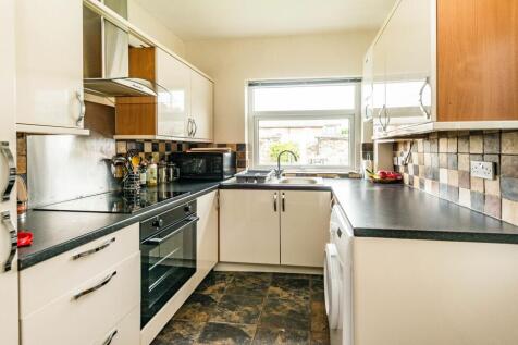 KITCHEN DINING ROOM AND LOUNGE