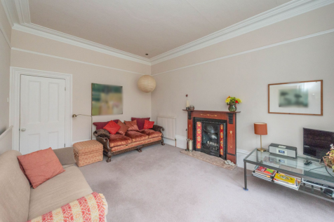 LOUNGE SITTING ROOM AND KITCHEN/DINER